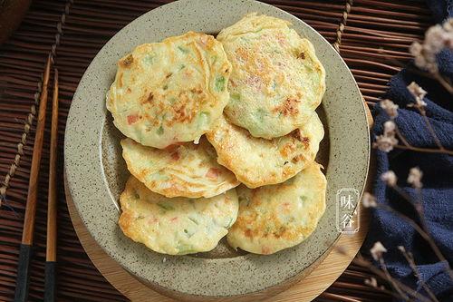 吃二饼的瓜,一场网络热传的趣味事件