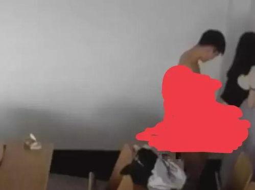 初中教室吃瓜,瓜香四溢的初中教室时光